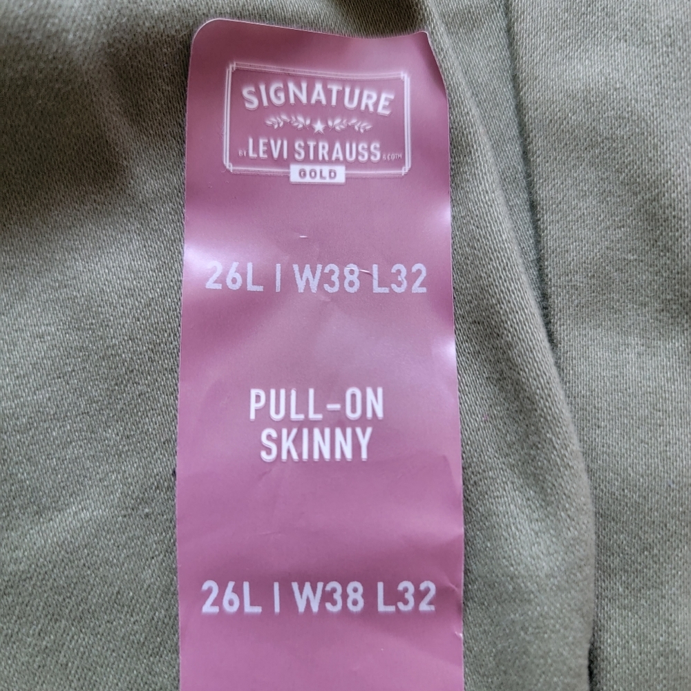 Signature By Levi's Women's Olive Shaping Pull-On Skinny Pants Size 26L(W38 L32) - Picture 6 of 8